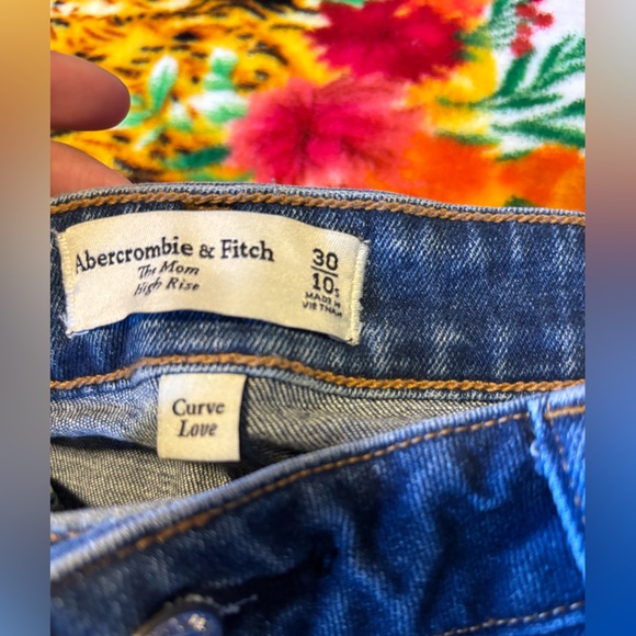 The Mom High Rise A&F - Picture 4 of 4